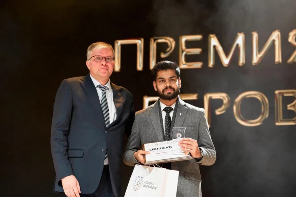 Saad receiving the Social Entrepreneur of the Year award at the BRICS & SCO Young Leaders Awards 2025