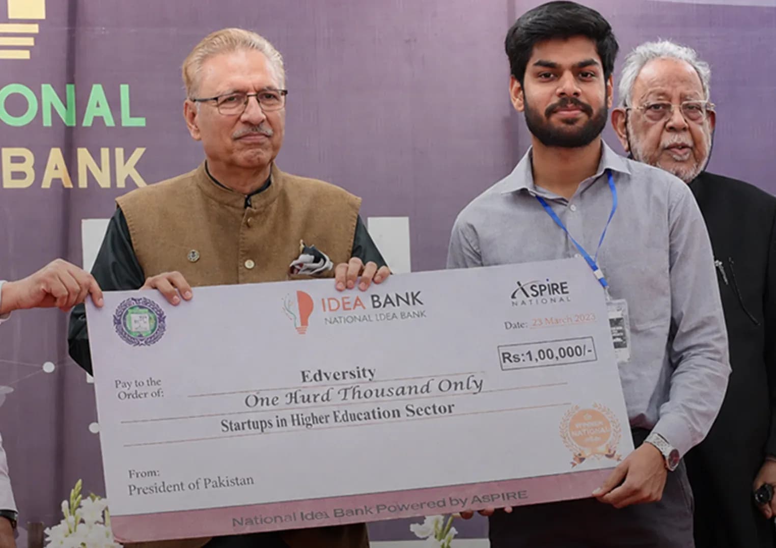 Edversity receiving a startup award